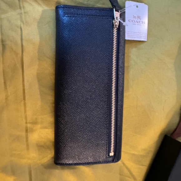 Coach flap wallet New with tags Navy Blue Leather - Picture 3 of 6